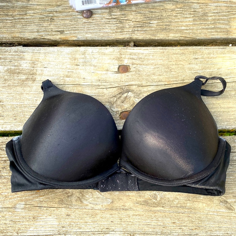 Victoria secret black bra 34C